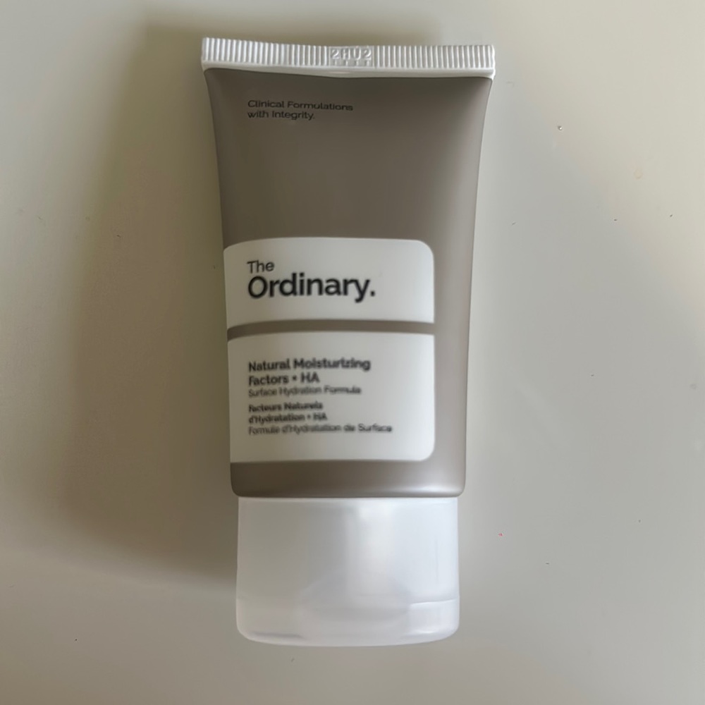 Ordinary natural moisturizing factors + HA 1 fl. Oz.